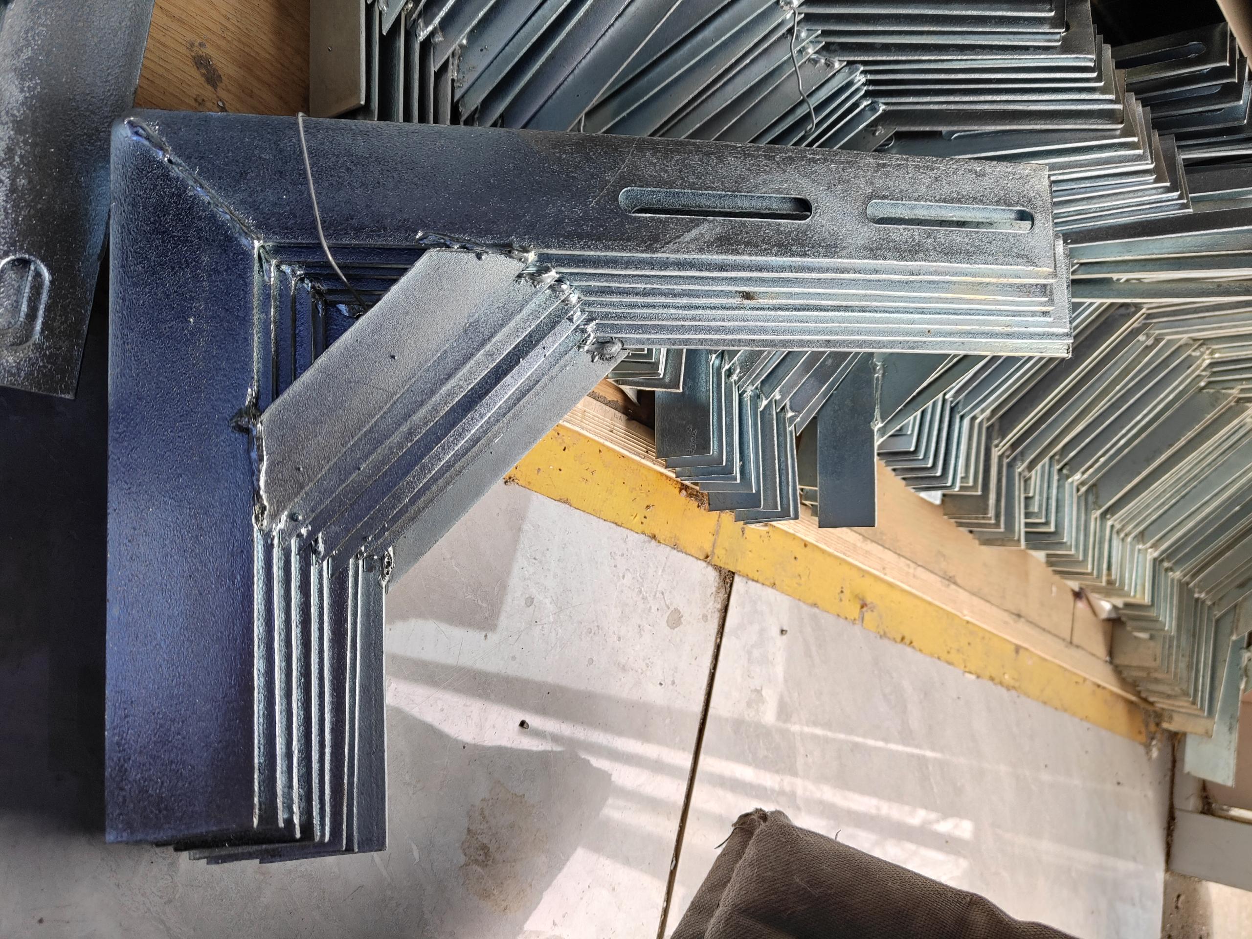 濟(jì)南電纜橋架支架廠家